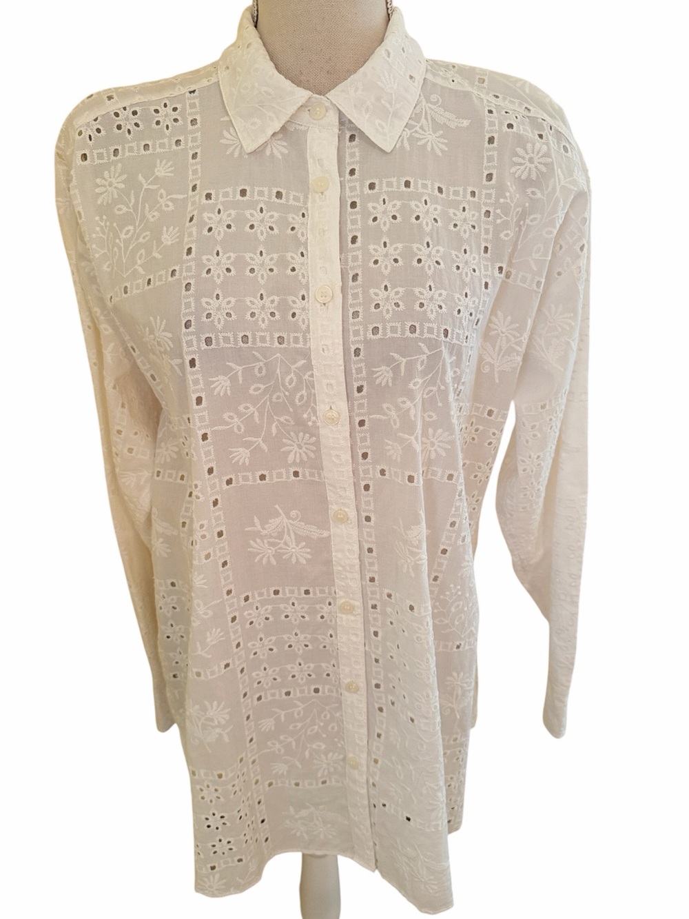 Loft White Cotton Eyelet Embroidered Button-Up Shirt M